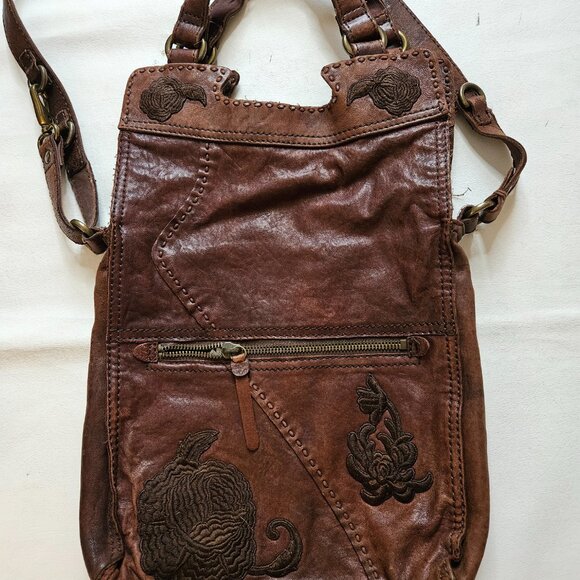 Lucky Brand Brown Abbey Road Fold-over Crossbody Bag. - Picture 2 of 7